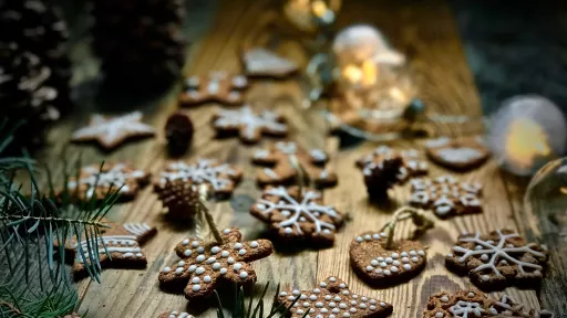 Pierniczki świąteczne z lukrem vegestyl