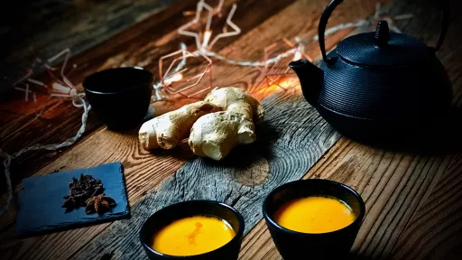 Złoty napój z kurkumy vegestyl