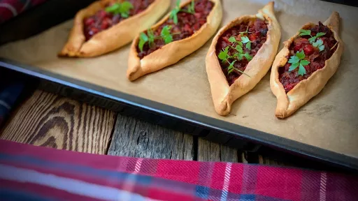 Tureckie pide w wersji wegańskiej vegestyl