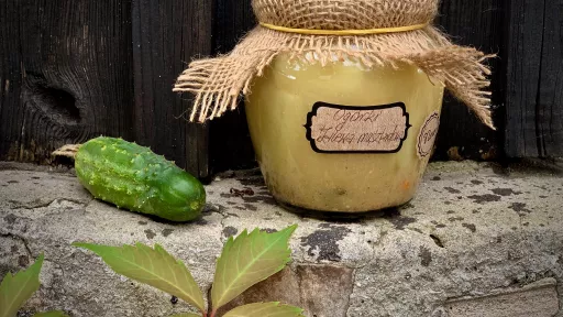 Ogórki w zalewie musztardowej vegestyl