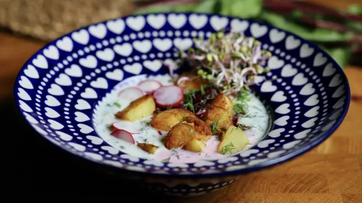 Chłodnik z młodymi ziemniakami vegestyl