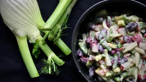 Sałatka wiosenna vegestyl