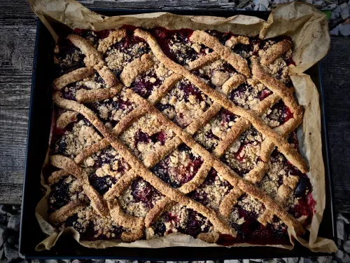 Kruche ze śliwkami vegestyl