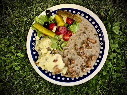 Grzybki w sosie z ziemniakami vegestyl