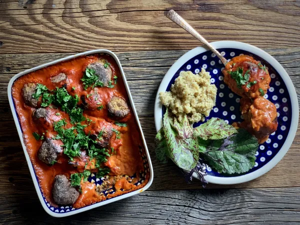 Pulpety ziemniaczane w sosie pomidorowym vegestyl