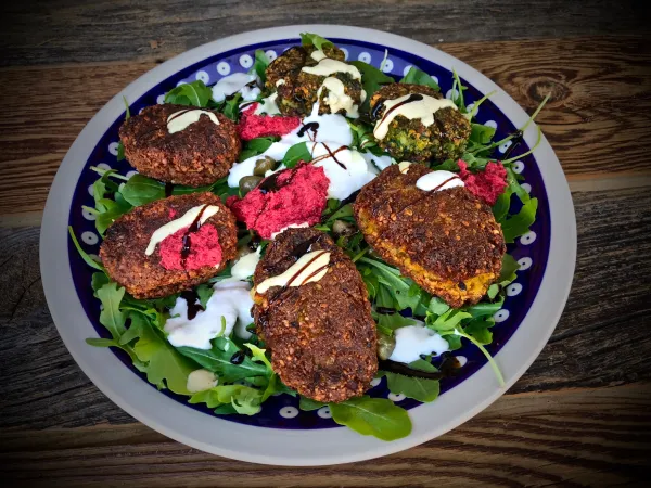 Falafele w sosie chrzanowym vegestyl