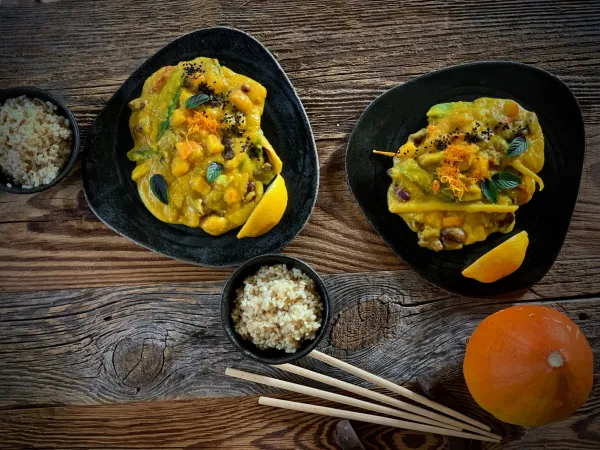 Dyniowe curry z trawą cytrynową - vegestyl