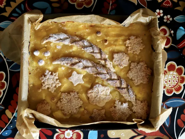 Wegańska szarlotka na kruchym cieście vegestyl