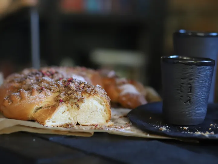 Chałka r&oacute;żana vegestyl